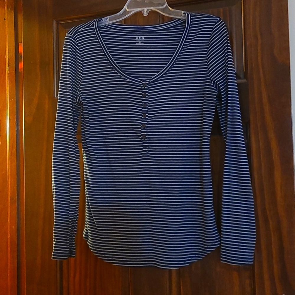 Long sleeve henley